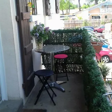 Chez Habitant בית אירוח *